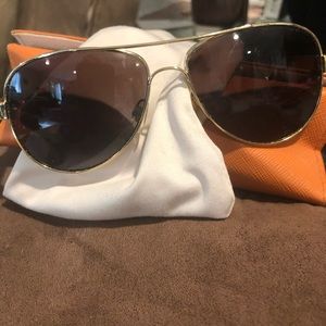 Tory Burch gorgeous sunglasses 😎